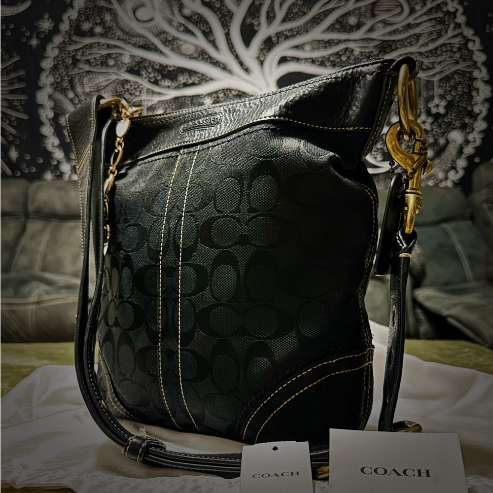 Vintage Y2K Coach Black and Gold Shoulder Bag crossbody purse 2006 - Picture 13 of 17